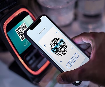 Payment process with mobile phone